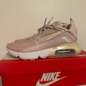 Nike Women’s Air Max 2090 Sneakers - Rose/White
